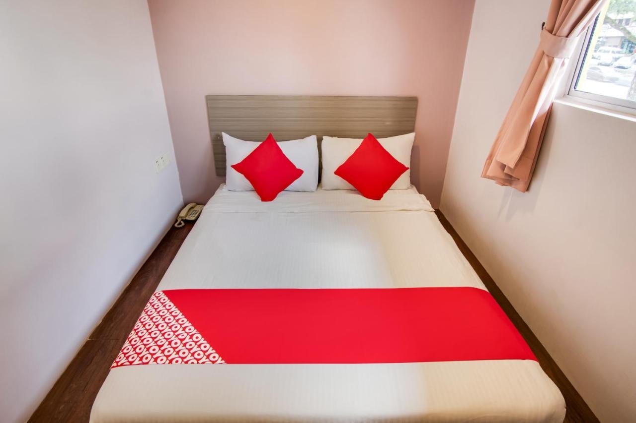Oyo 89480 Dream House Hotel Skudai Habitación foto